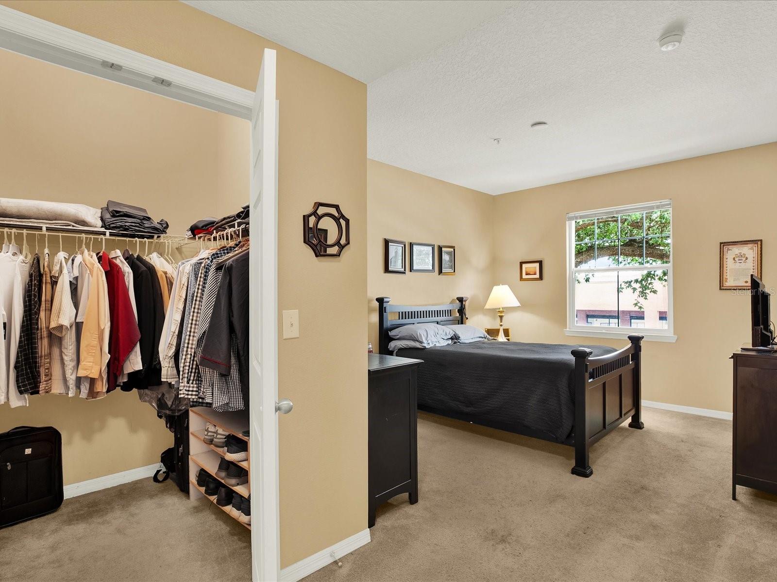 Listing photo id 11 for 1910 Palm Avenue 11216