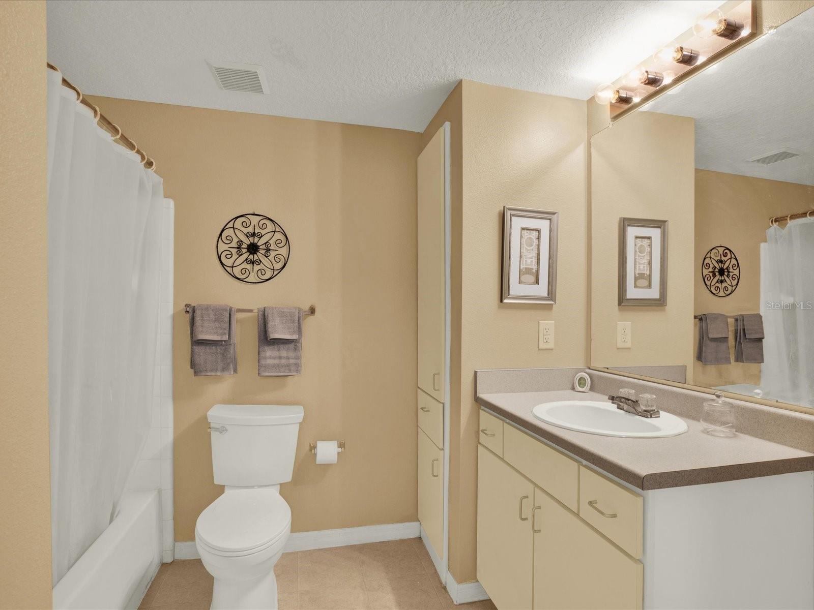 Listing photo id 12 for 1910 Palm Avenue 11216