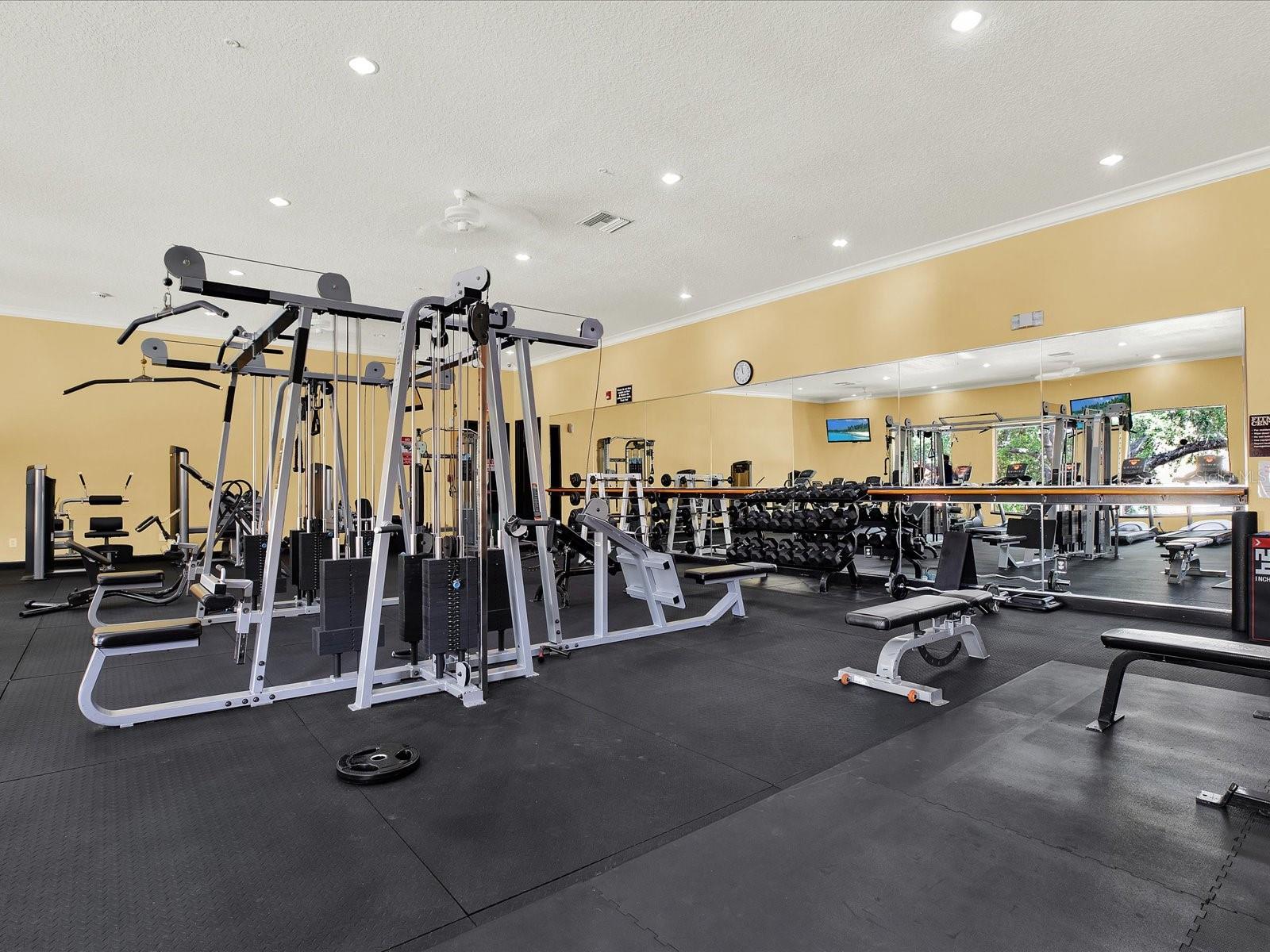 Listing photo id 18 for 1910 Palm Avenue 11216