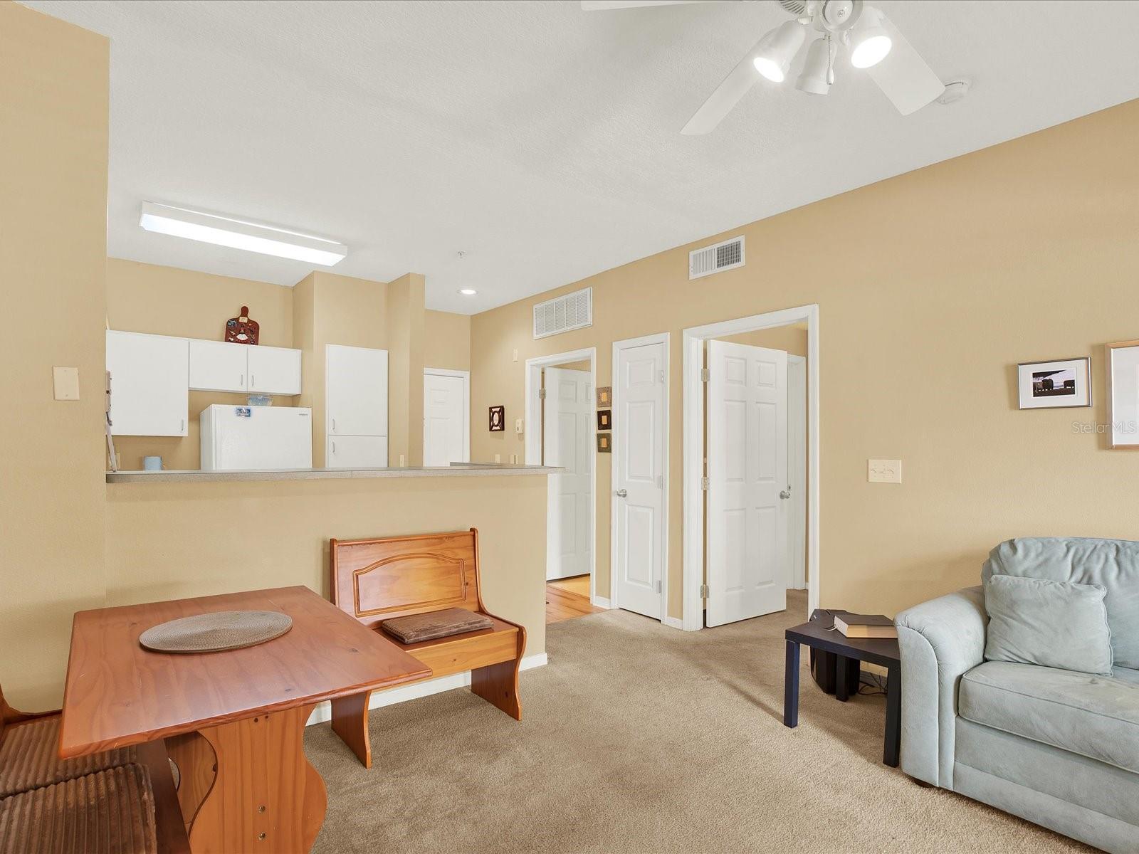 Listing photo id 2 for 1910 Palm Avenue 11216