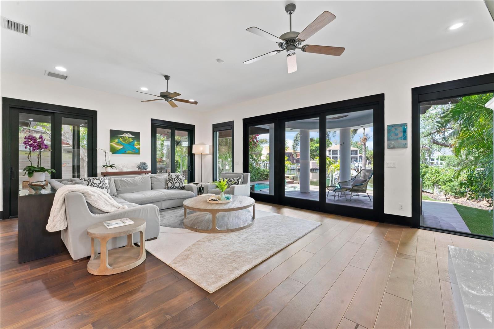 Image 43 of 99 For 90 Bahama Circle