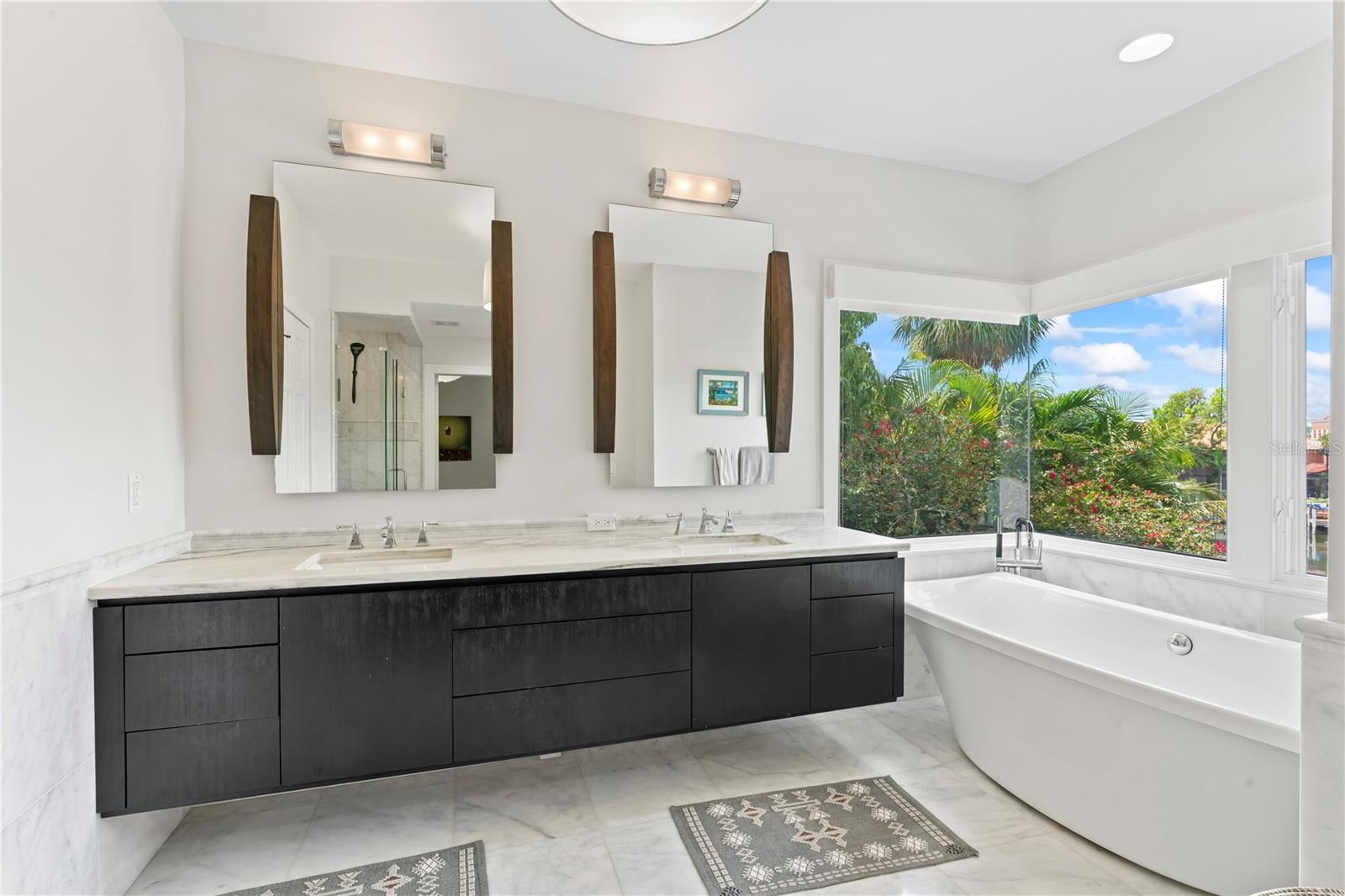 Image 59 of 99 For 90 Bahama Circle