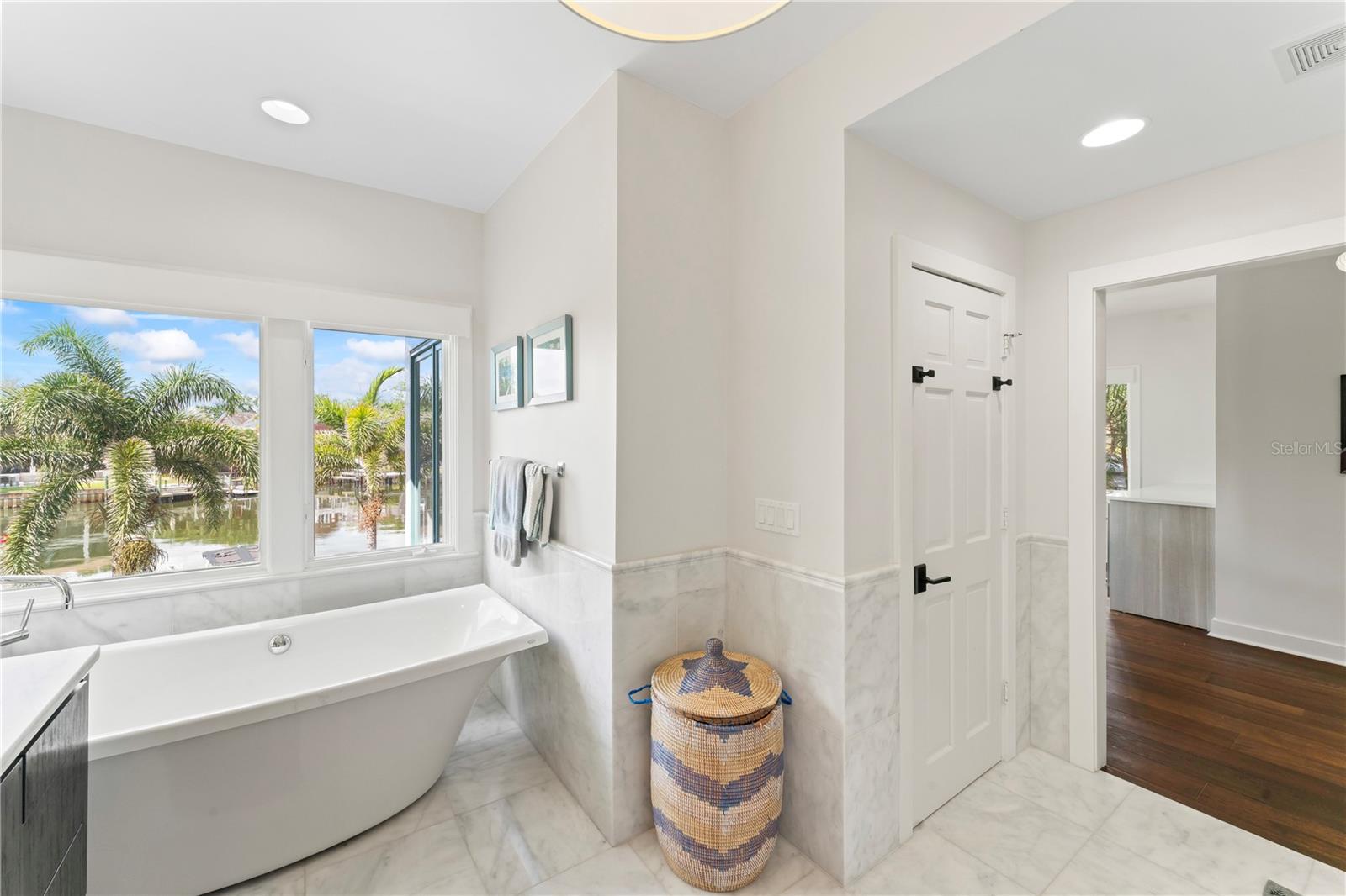 Image 60 of 99 For 90 Bahama Circle
