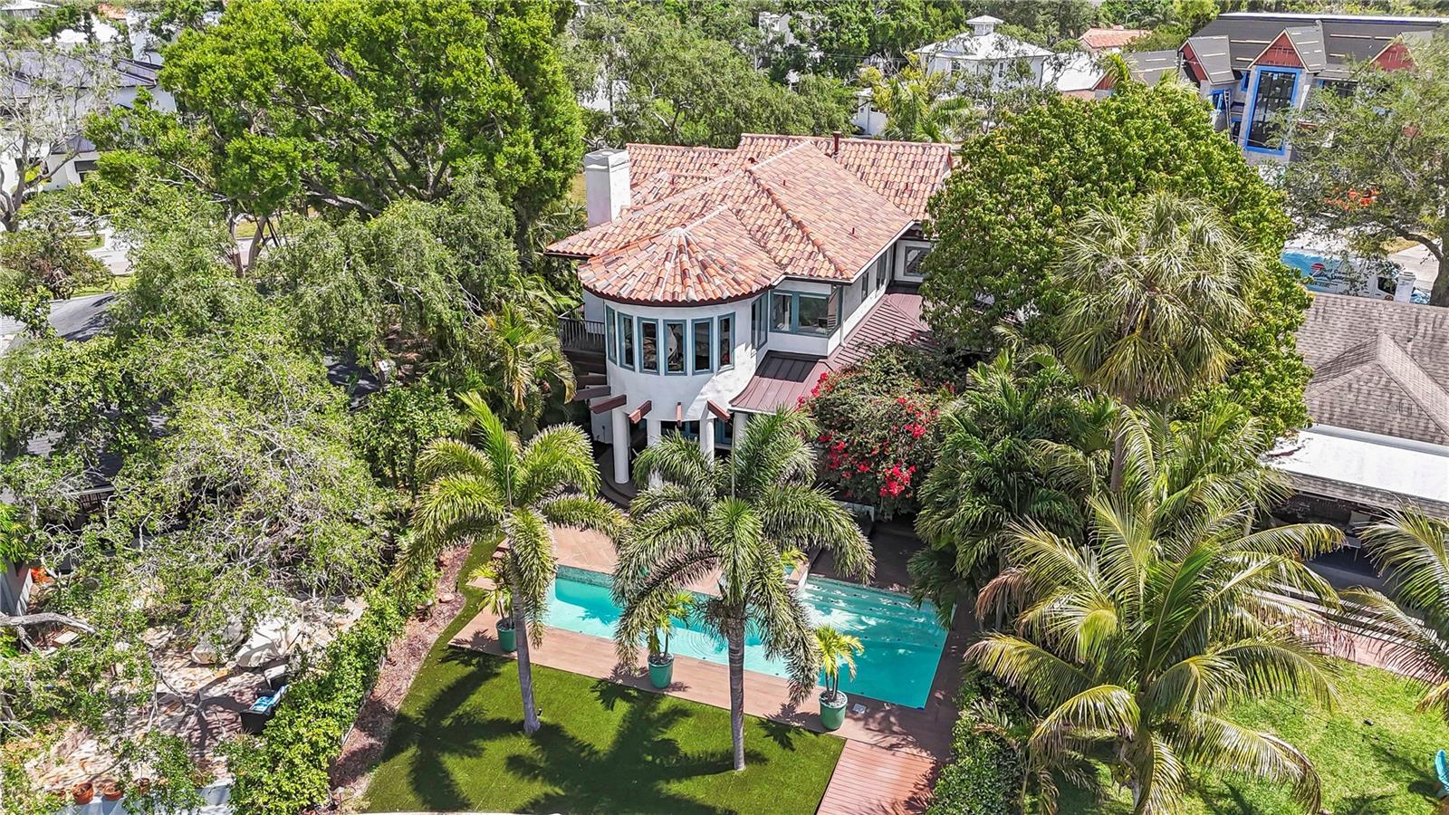 Image 7 of 99 For 90 Bahama Circle