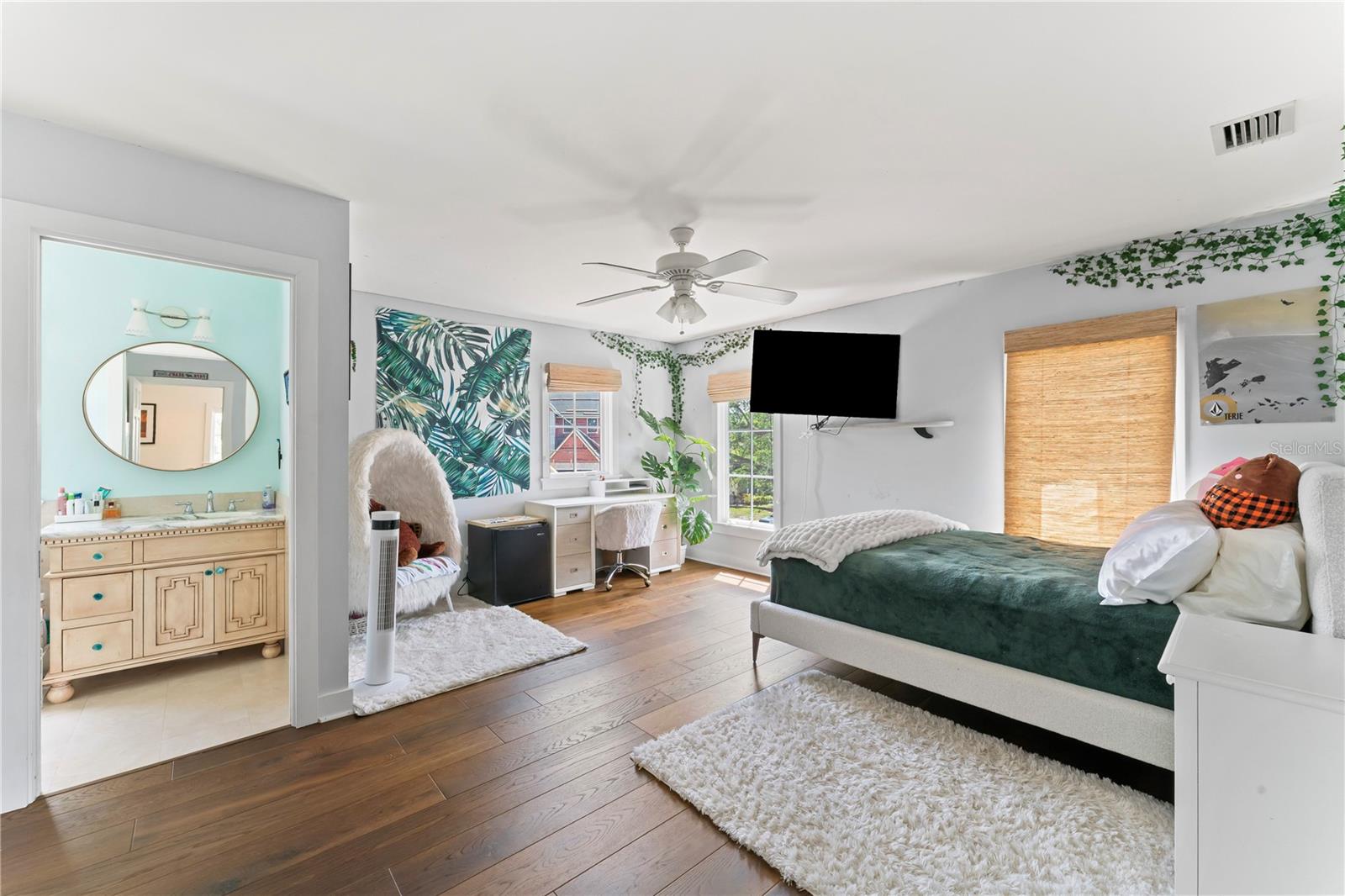 Image 74 of 99 For 90 Bahama Circle