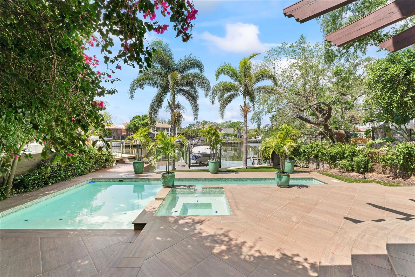 Image 79 of 99 For 90 Bahama Circle