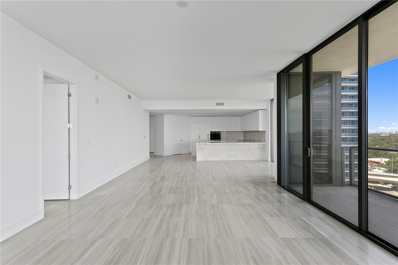 Image 17 of 91 For 2912 Santiago Street 1401