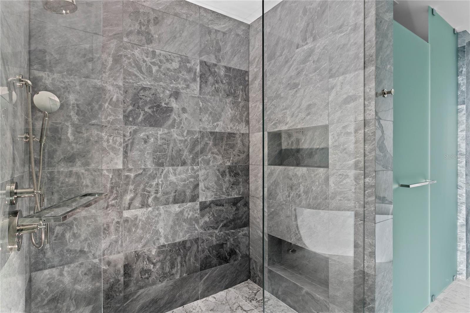Image 35 of 91 For 2912 Santiago Street 1401