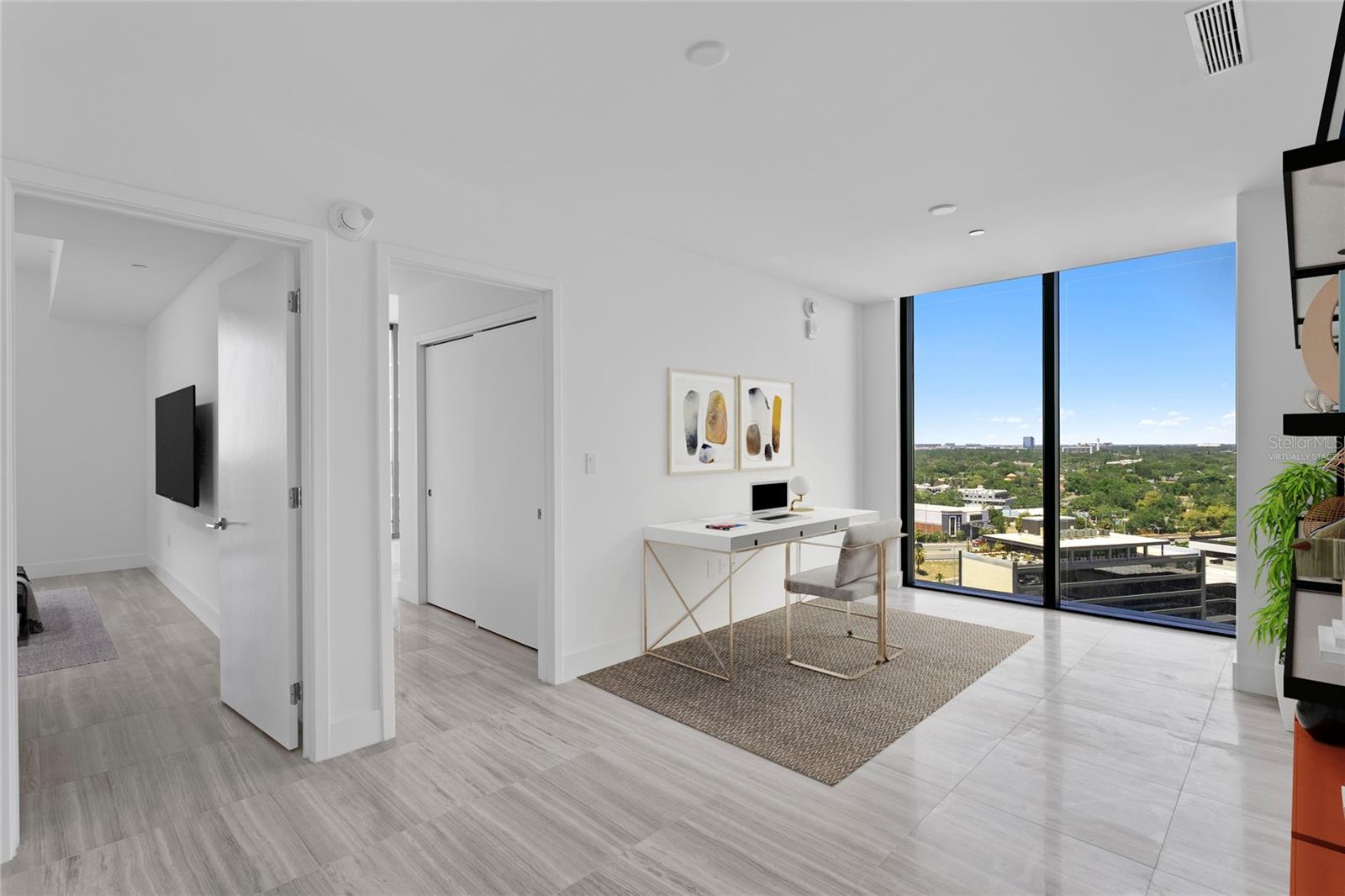 Image 38 of 91 For 2912 Santiago Street 1401