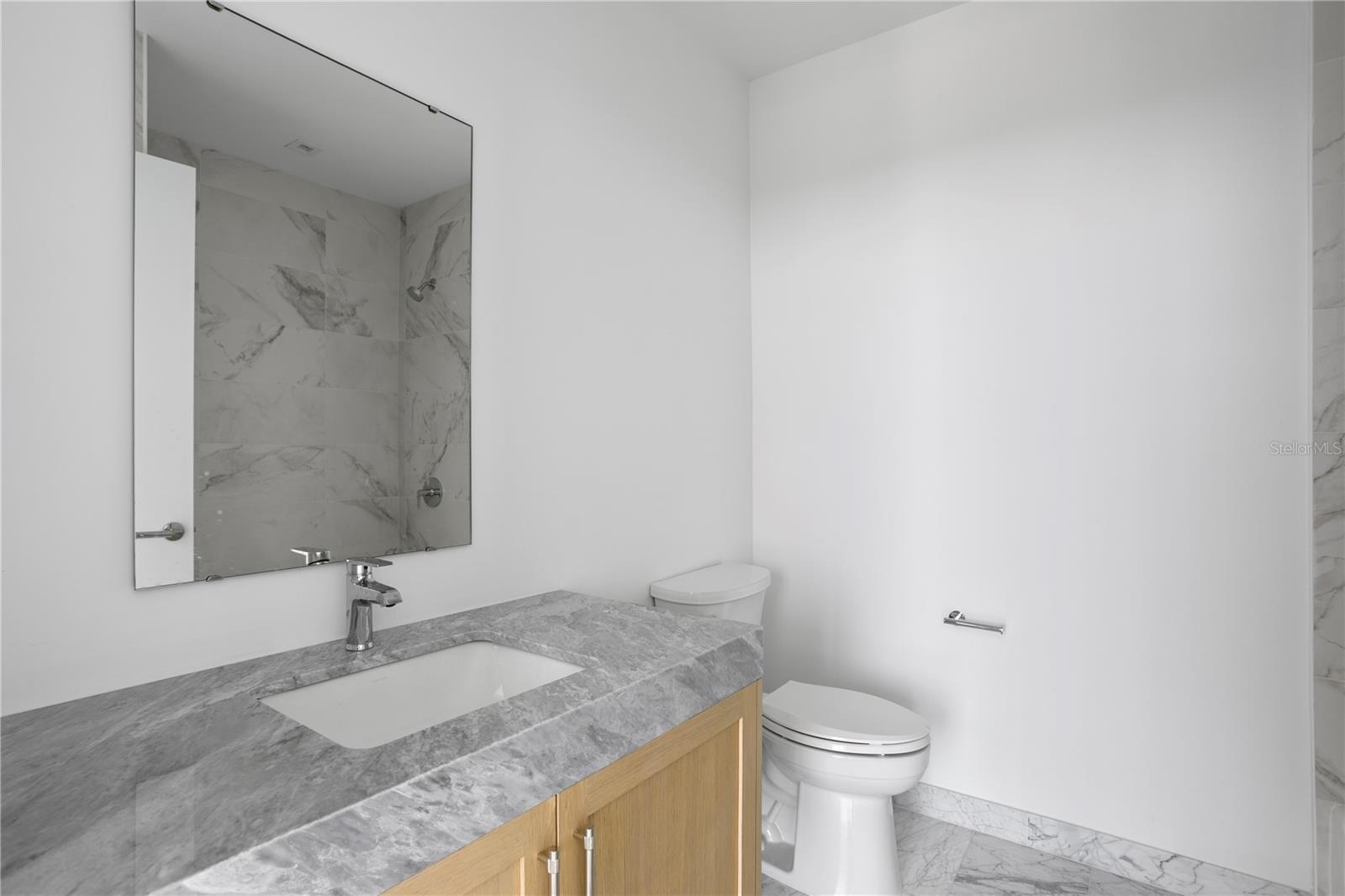 Image 46 of 91 For 2912 Santiago Street 1401