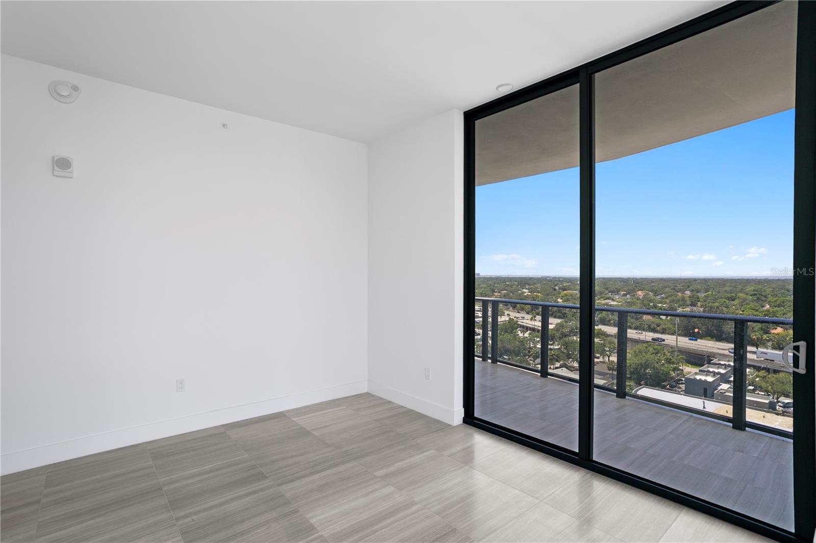 Image 48 of 91 For 2912 Santiago Street 1401