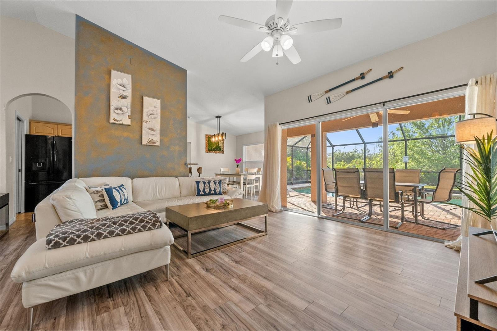 Image 10 of 37 For 7288 Castleberry Terrace