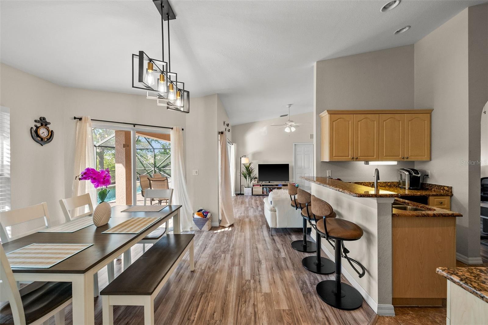 Image 14 of 37 For 7288 Castleberry Terrace