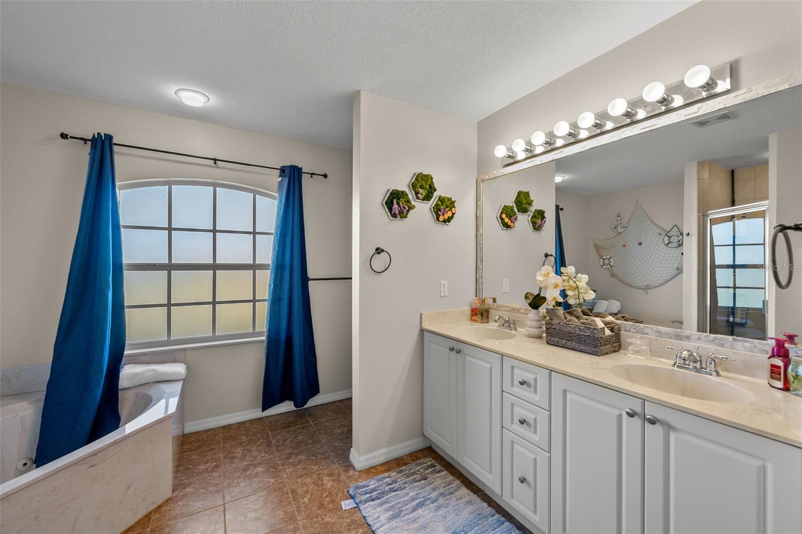 Image 22 of 37 For 7288 Castleberry Terrace