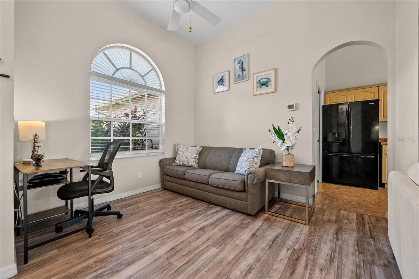 Image 7 of 37 For 7288 Castleberry Terrace