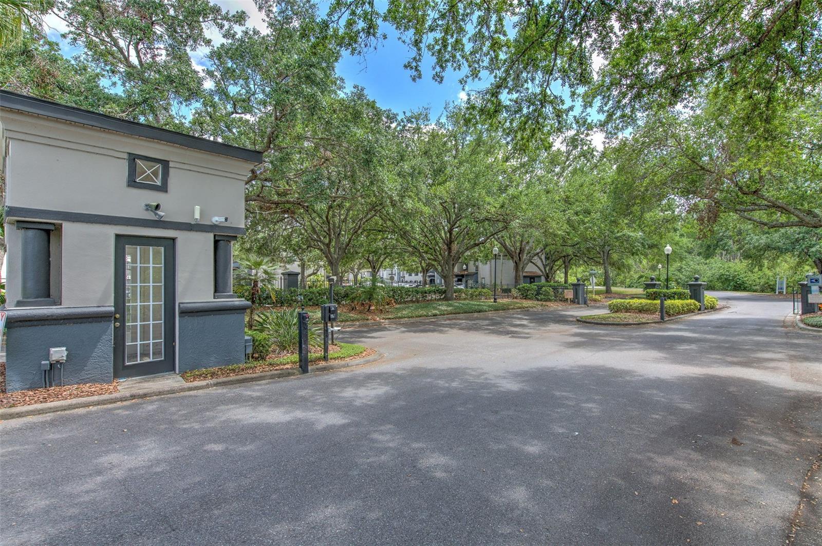 Image 25 of 28 For 13210 Arbor Isle Drive 207