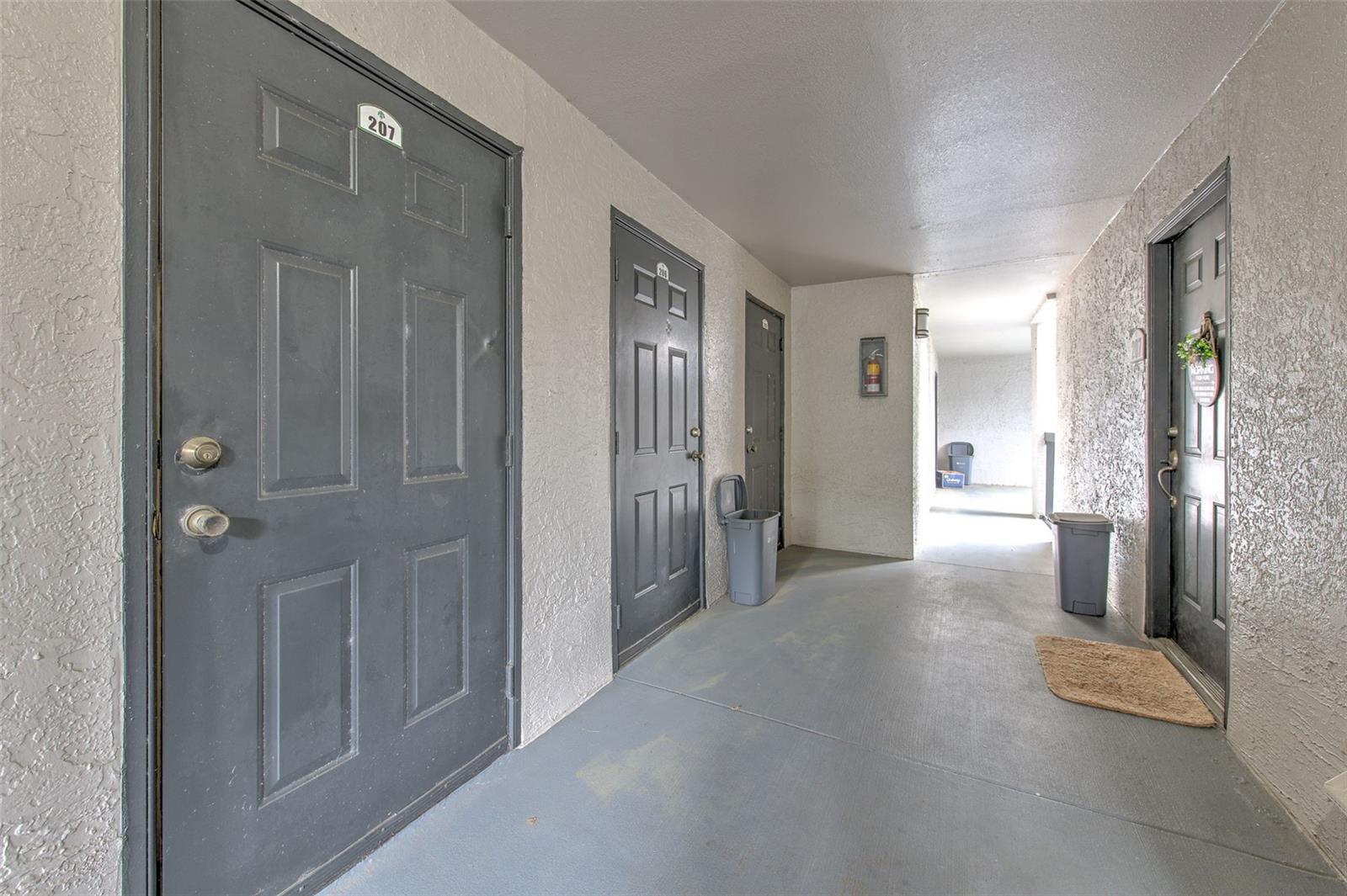 Image 3 of 28 For 13210 Arbor Isle Drive 207