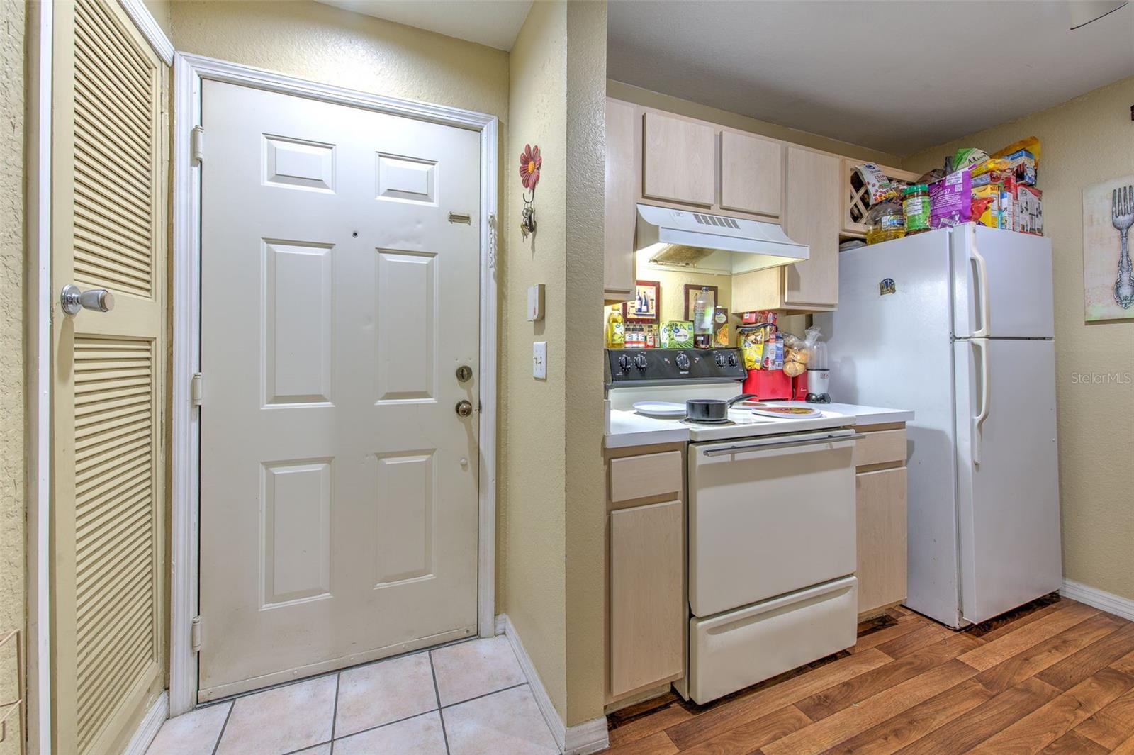 Image 4 of 28 For 13210 Arbor Isle Drive 207