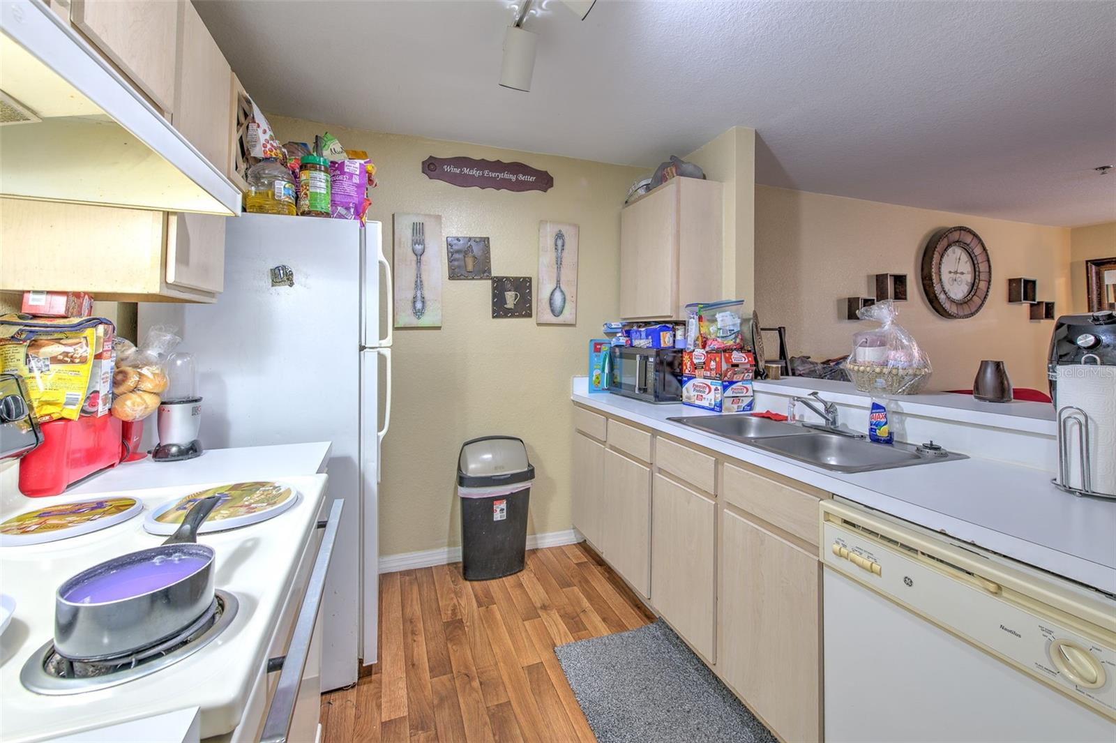 Image 5 of 28 For 13210 Arbor Isle Drive 207