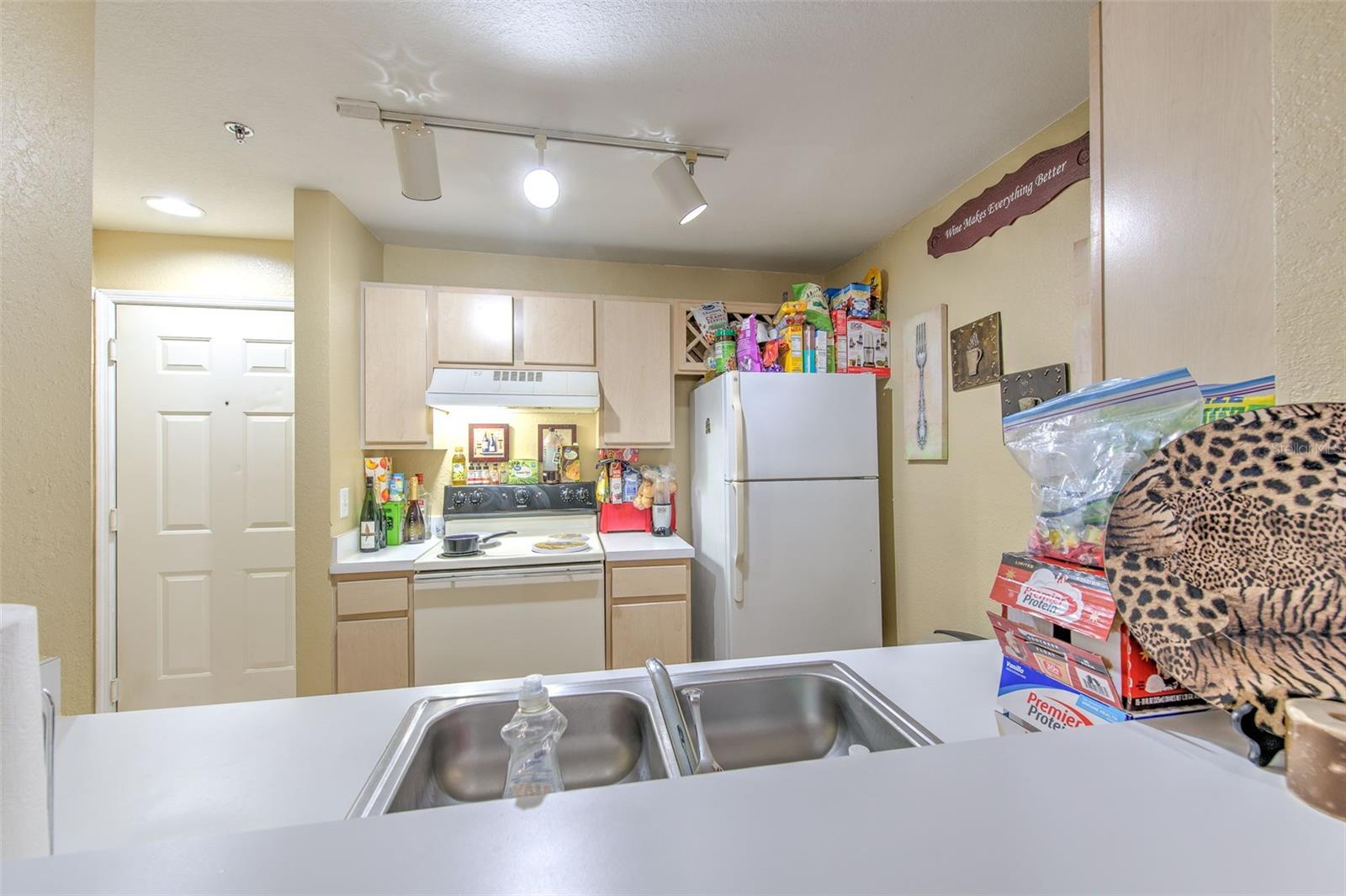 Image 9 of 28 For 13210 Arbor Isle Drive 207