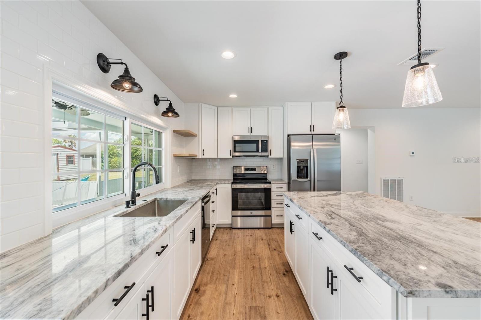 Image 5 of 14 For 4307 Woodfield Avenue