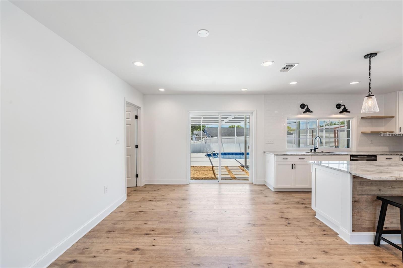 Image 9 of 14 For 4307 Woodfield Avenue