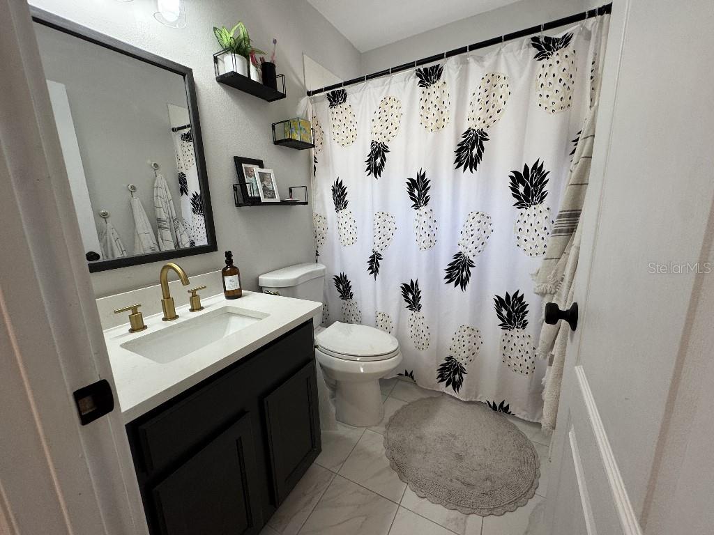 Image 17 of 22 For 15207 Searobbin Drive