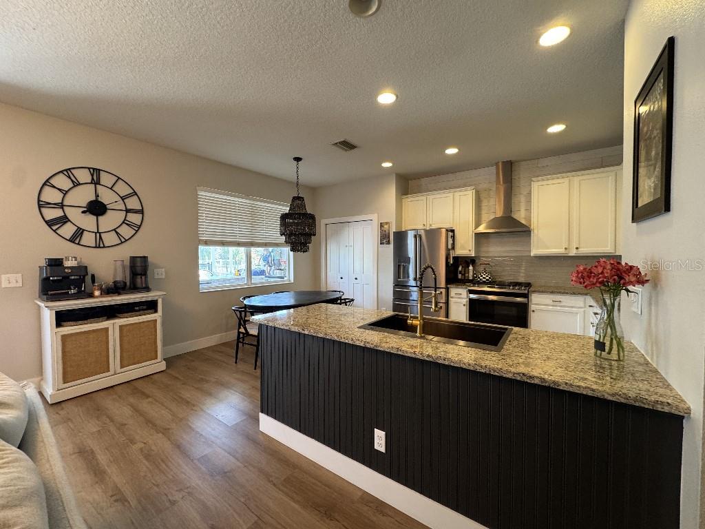 Image 6 of 22 For 15207 Searobbin Drive
