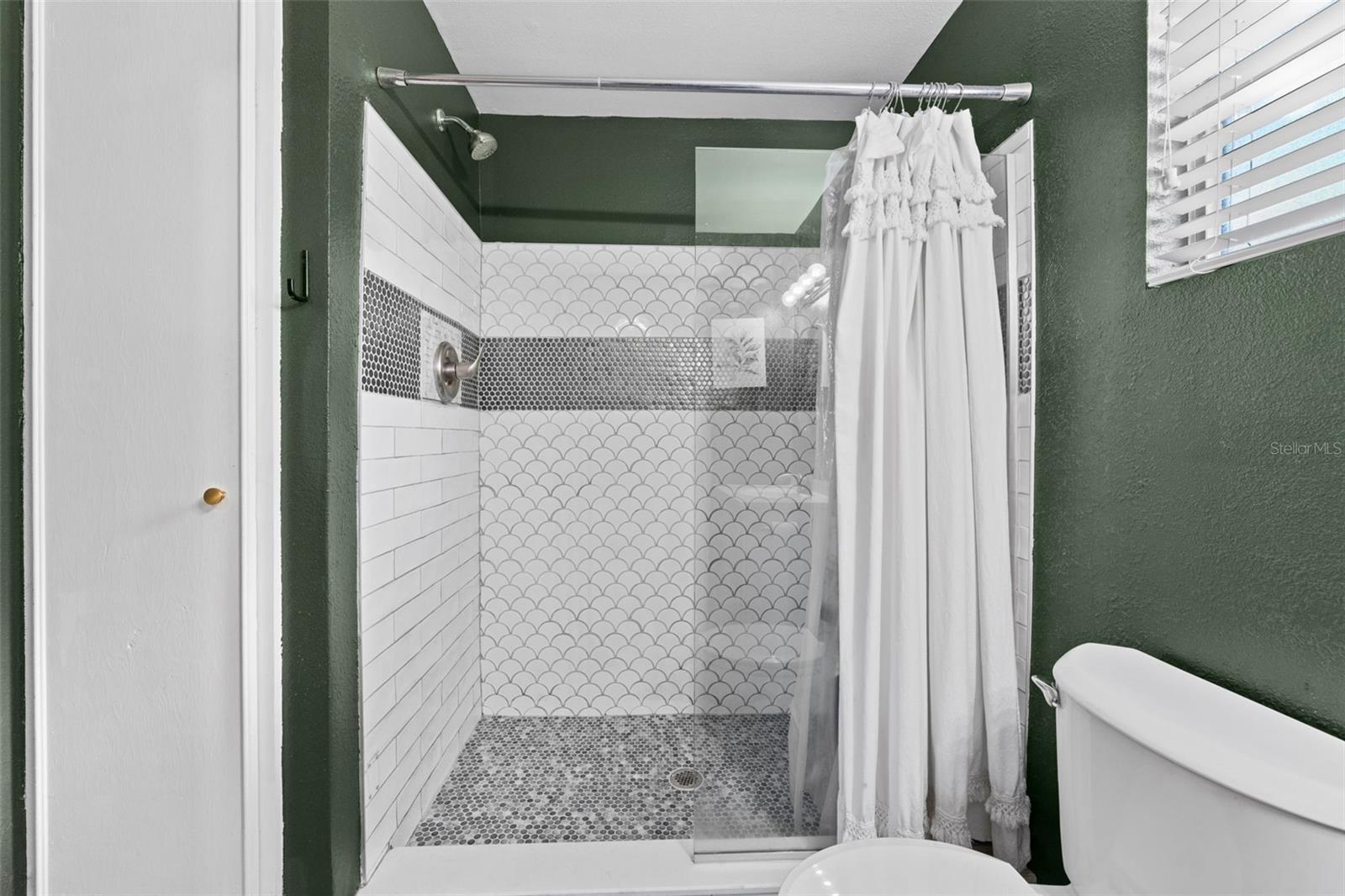 Image 14 of 40 For 5302 Himes Avenue