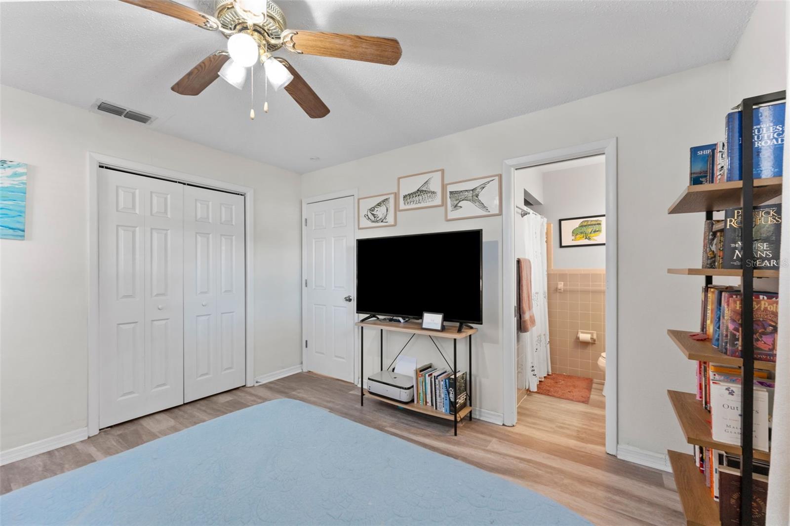 Image 20 of 40 For 5302 Himes Avenue