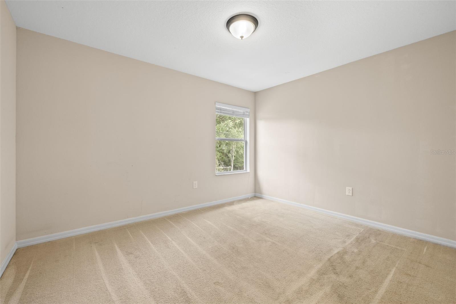 Image 17 of 33 For 18243 Cypress Bay Parkway