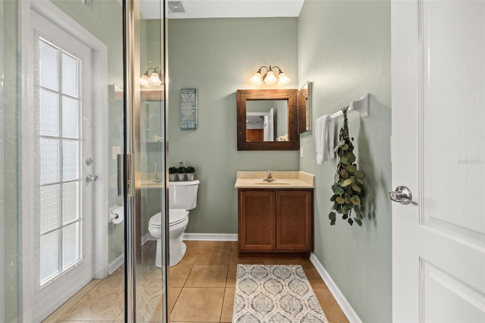 Image 23 of 33 For 18243 Cypress Bay Parkway
