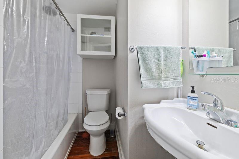 Image 14 of 21 For 2109 Bayshore Boulevard 909