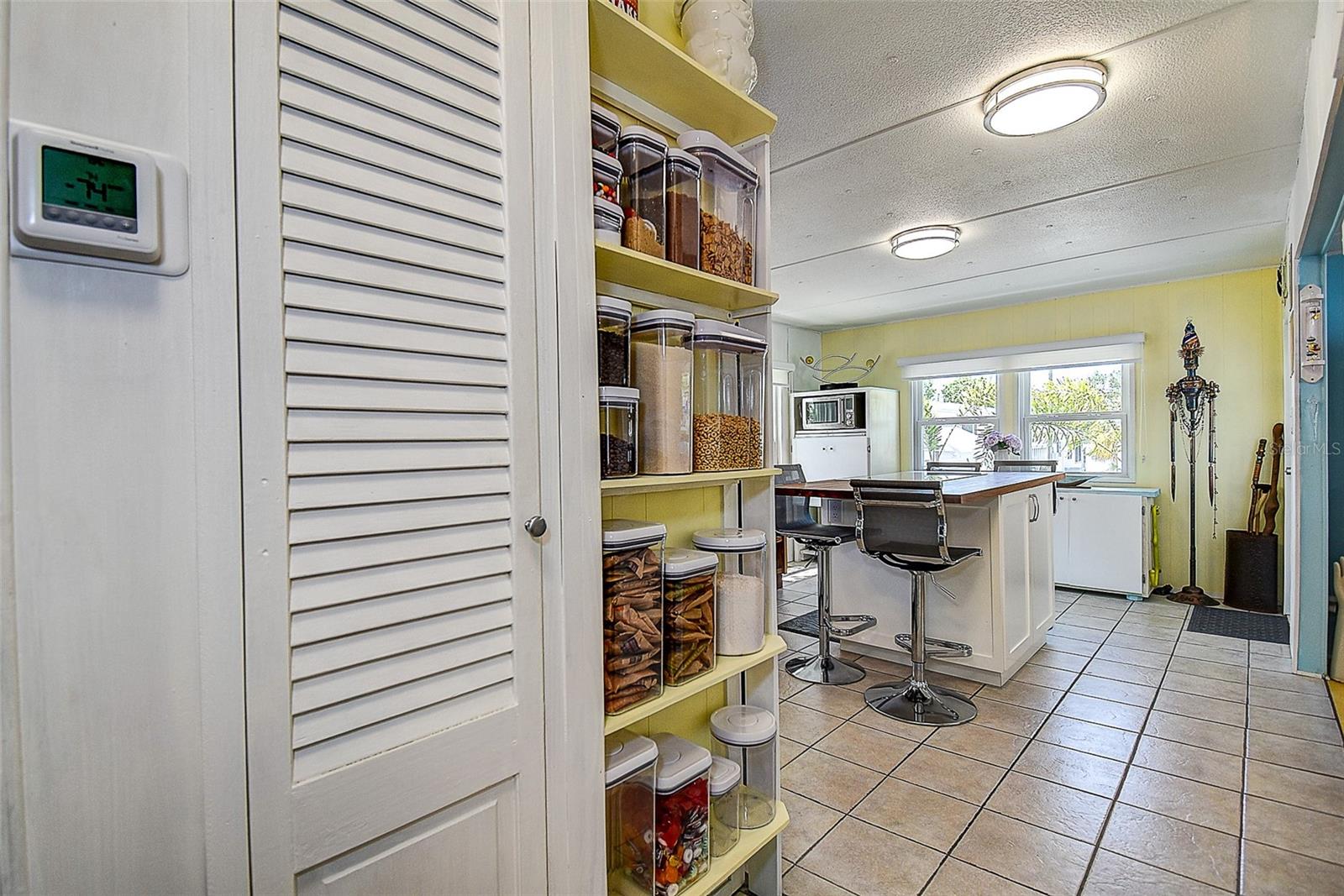 Image 10 of 32 For 14720 113th Avenue 85