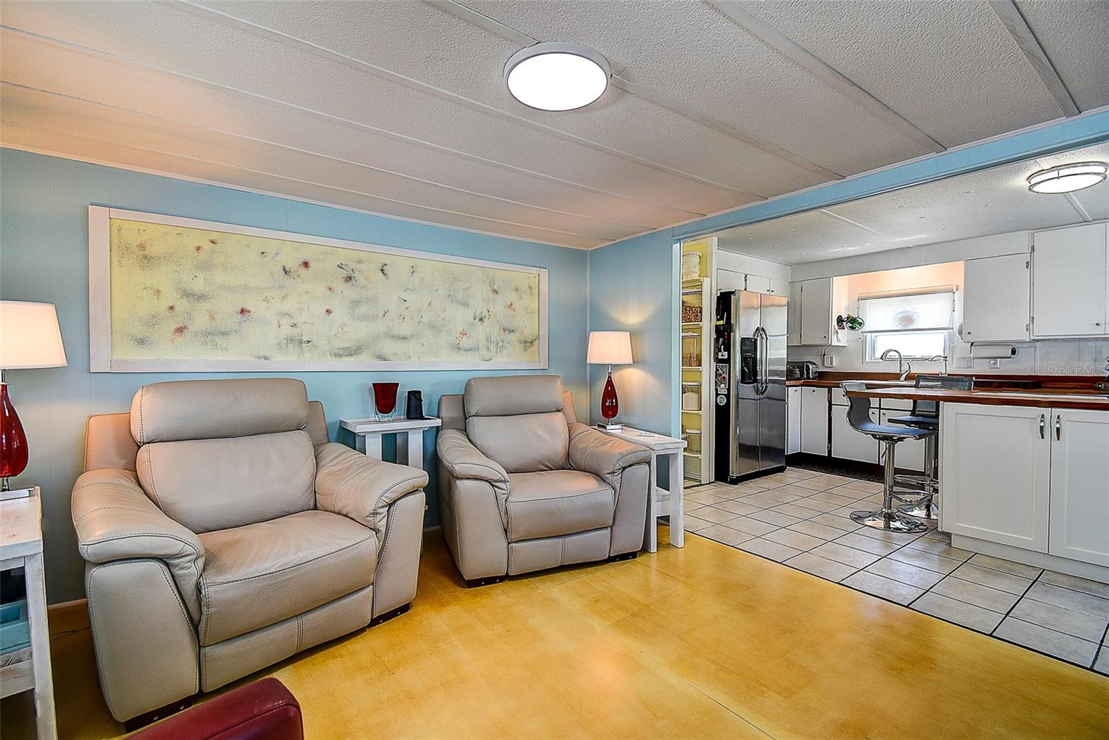 Image 13 of 32 For 14720 113th Avenue 85
