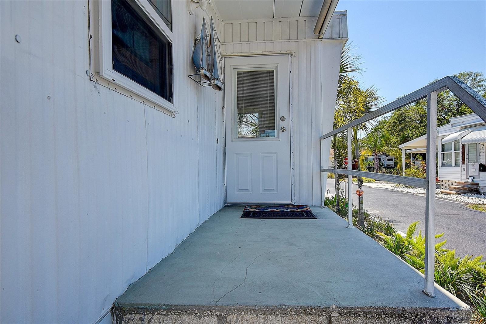 Image 3 of 32 For 14720 113th Avenue 85