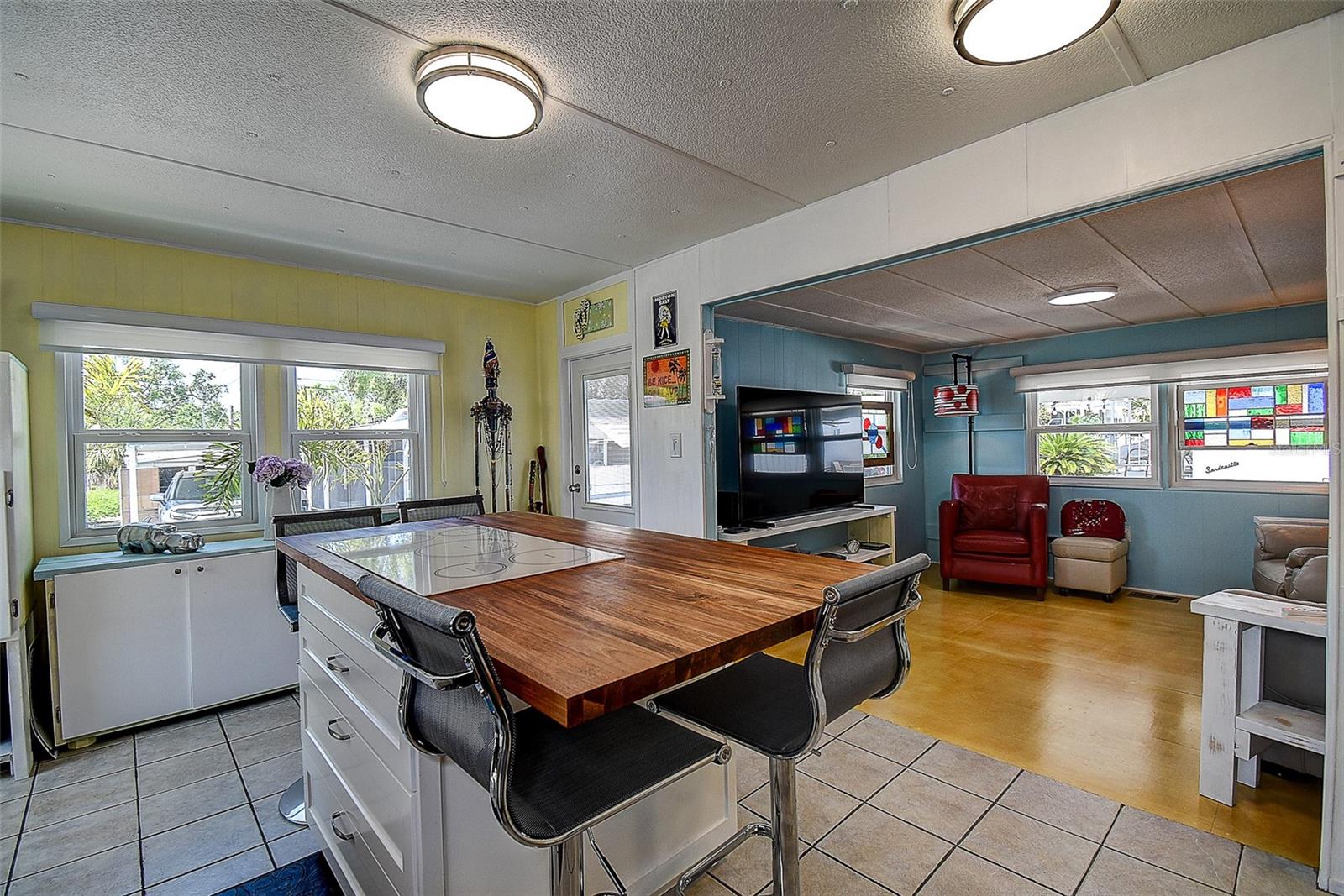 Image 8 of 32 For 14720 113th Avenue 85