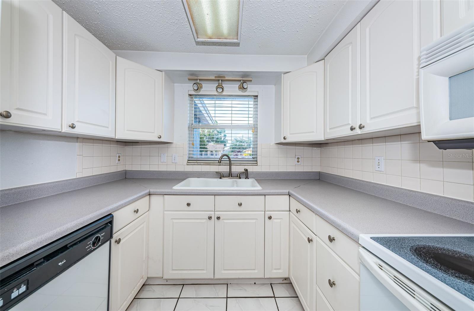 Image 11 of 40 For 9101 86th Avenue