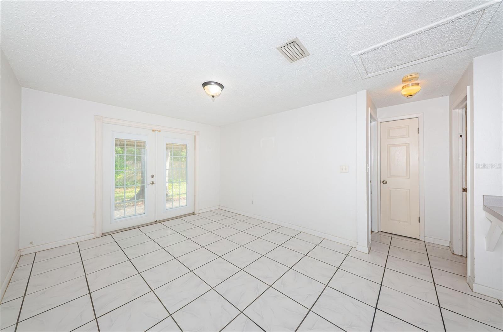 Image 18 of 40 For 9101 86th Avenue