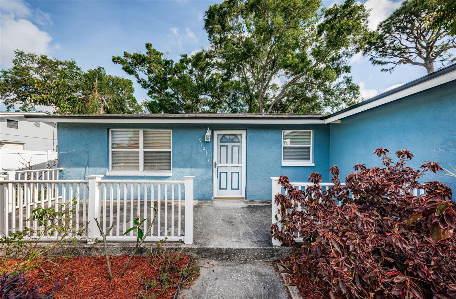 Image 4 of 40 For 9101 86th Avenue