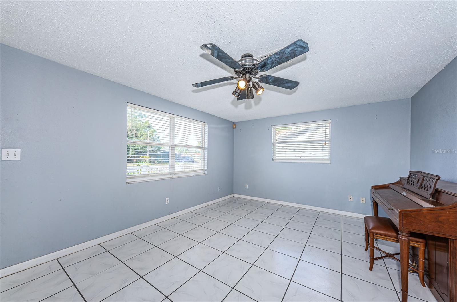 Image 9 of 40 For 9101 86th Avenue