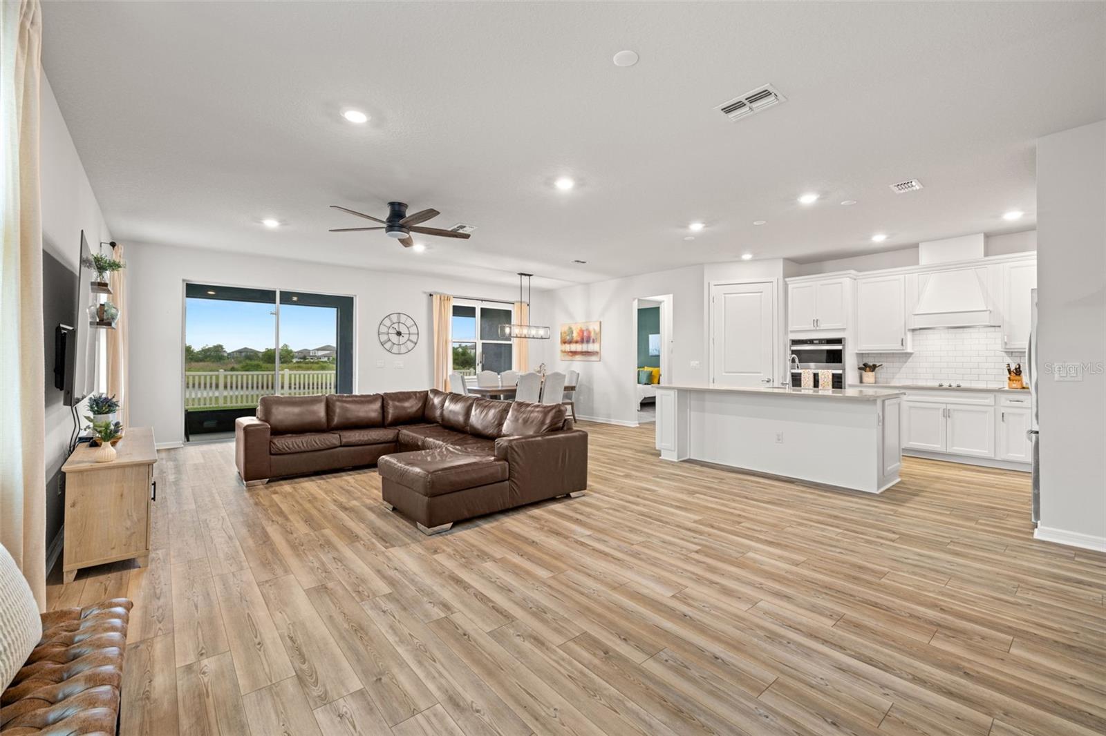 Image 7 of 42 For 12916 Brookside Moss Drive