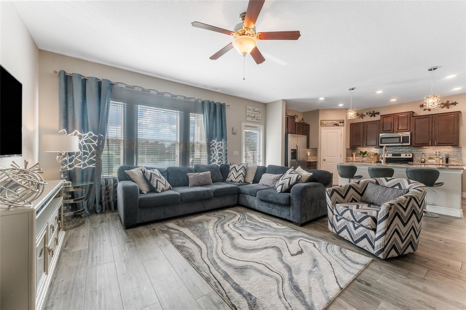 Image 10 of 66 For 21303 Southern Charm Drive