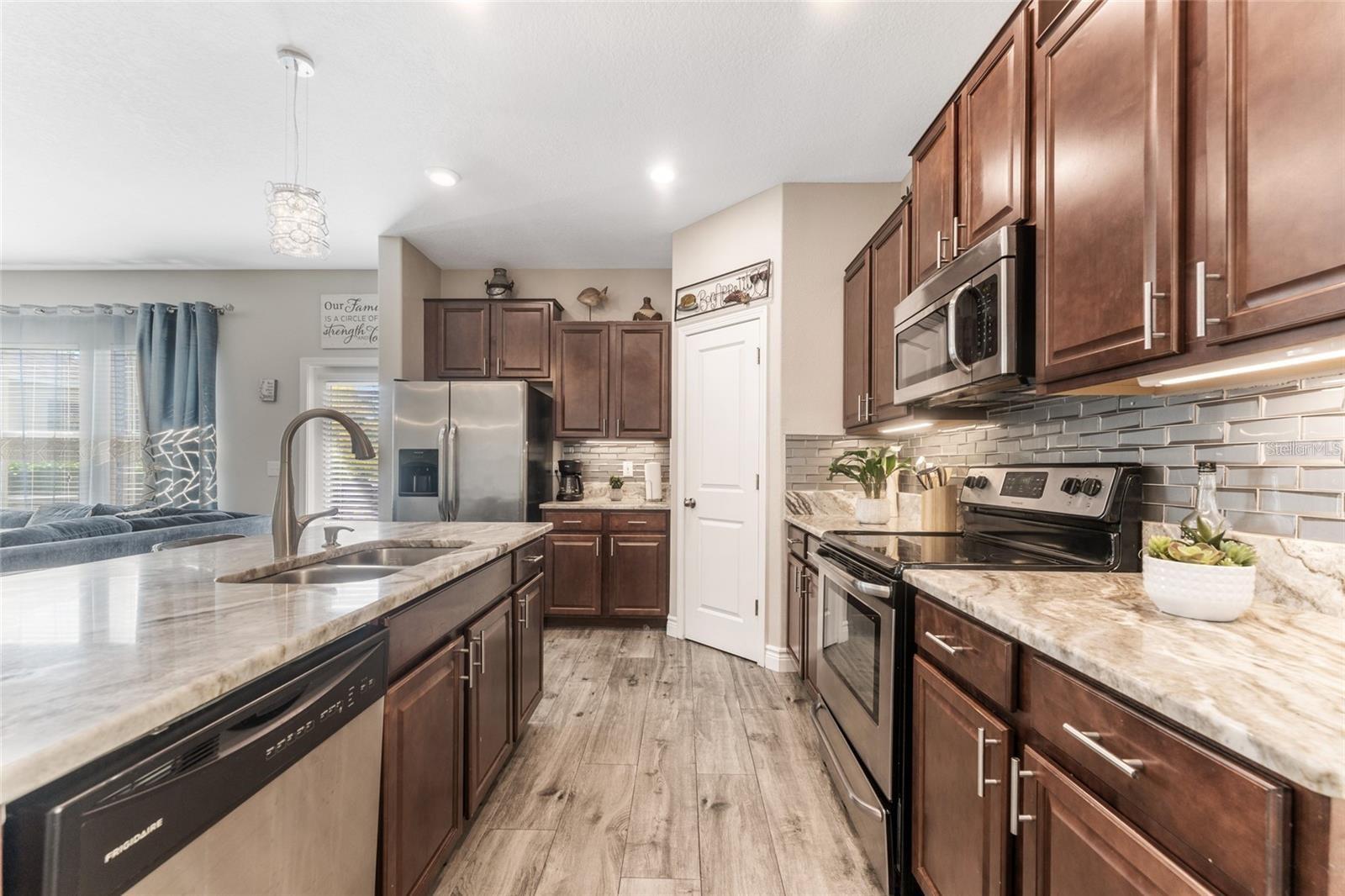 Image 14 of 66 For 21303 Southern Charm Drive