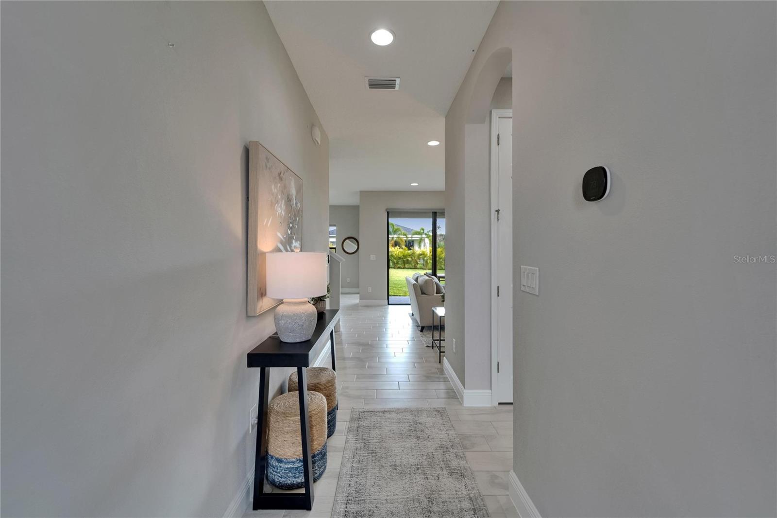 Listing photo id 8 for 5601 Limelight Drive