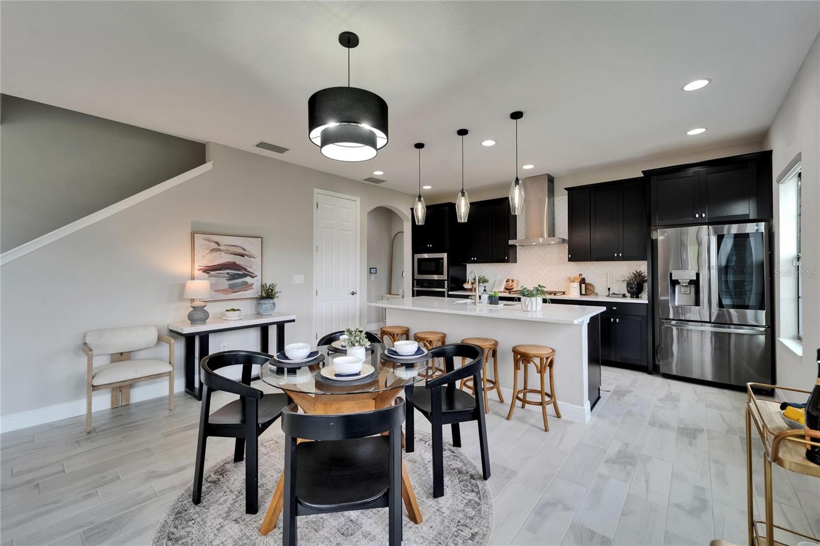 Listing photo id 18 for 5601 Limelight Drive