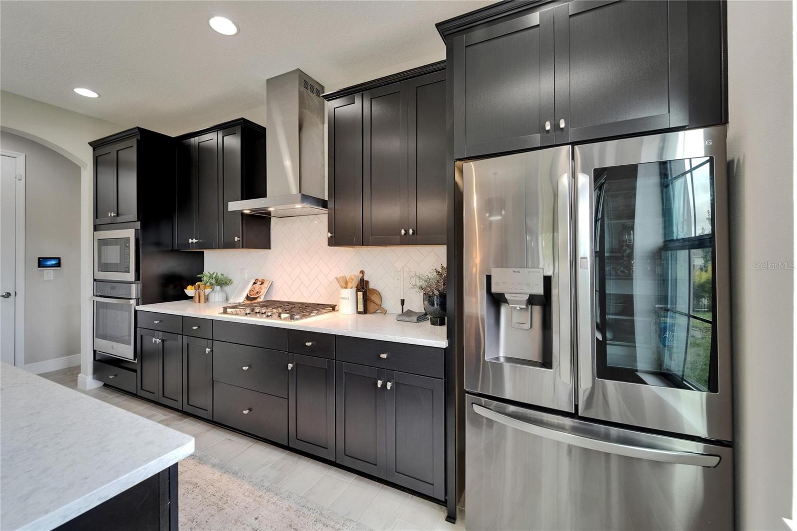 Listing photo id 21 for 5601 Limelight Drive