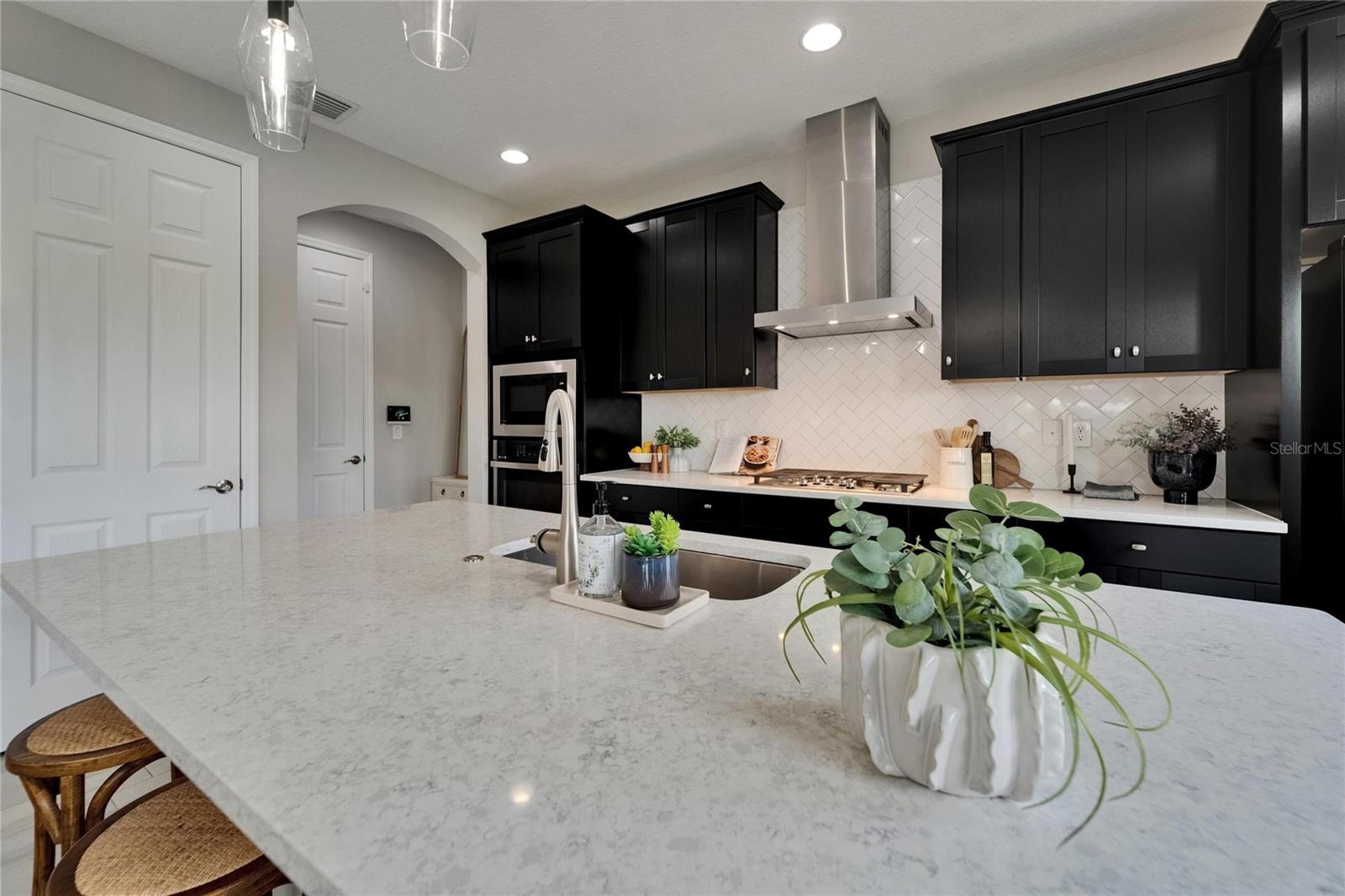 Listing photo id 23 for 5601 Limelight Drive