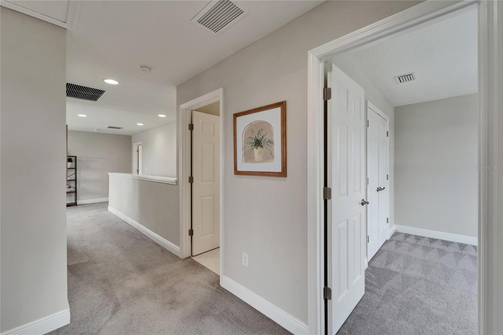 Listing photo id 35 for 5601 Limelight Drive
