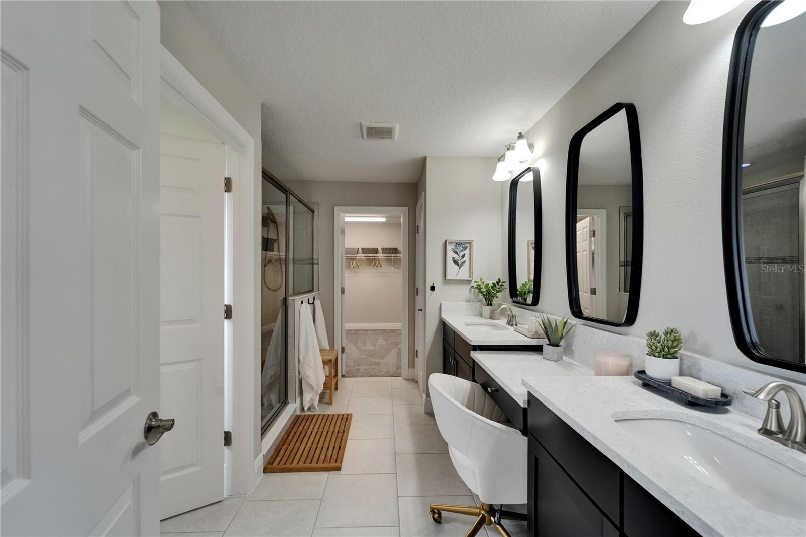 Listing photo id 39 for 5601 Limelight Drive